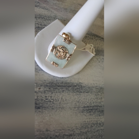 Sanuk 14k Yellow Gold rectangle Green Jade Chinese double sided dragon Pendant - Picture 5 of 5